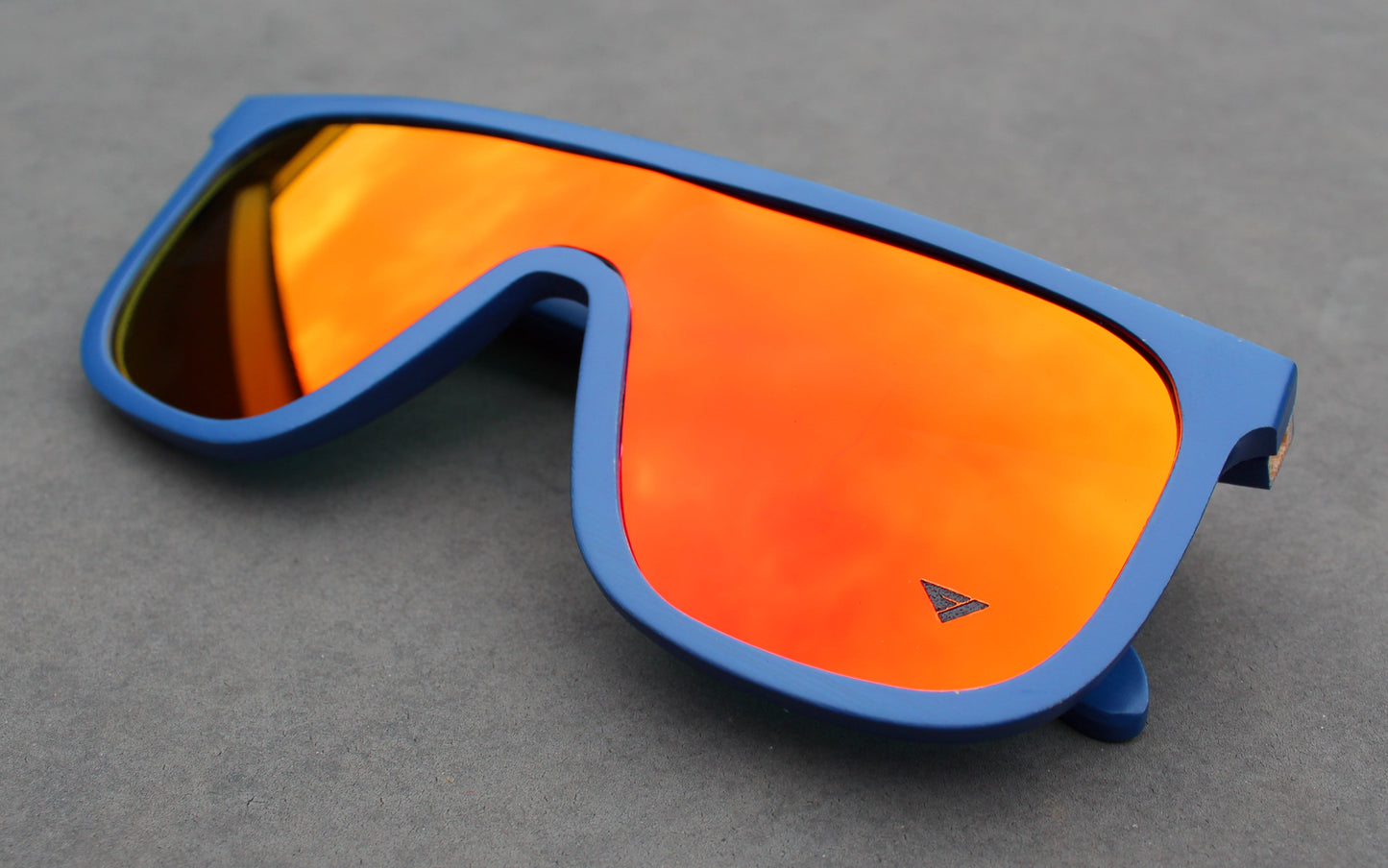 Flow Vision Podium™ Sunglasses: Liberty(Blue/Red)