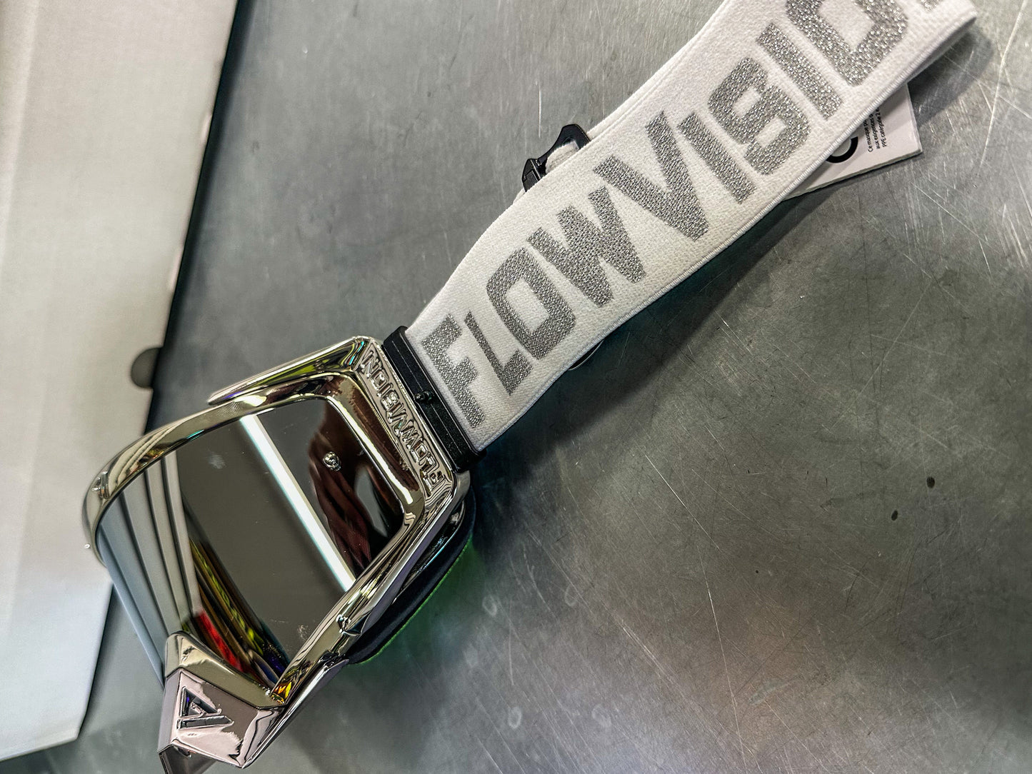 Flow Vision Rythem™ Motocross Goggle: Platinum