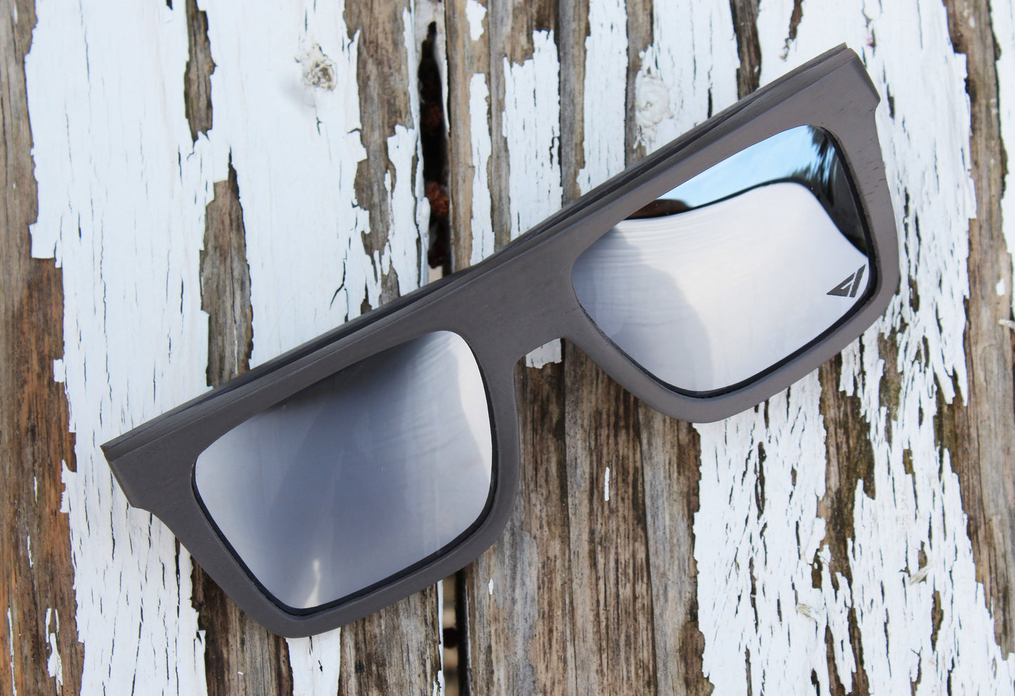 Flow Vision Section™ Sunglasses: Graphite